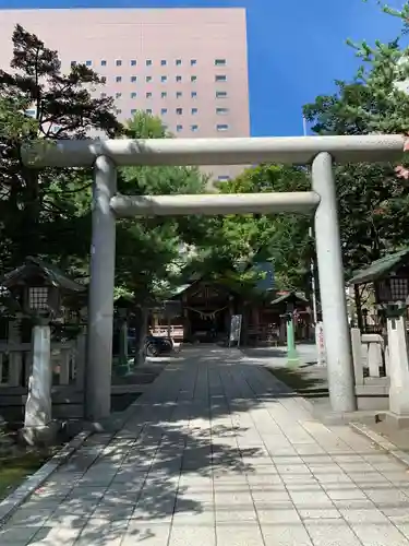 三吉神社の鳥居