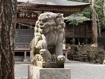 宝登山神社の狛犬