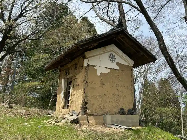 有明樹玉神社の{uncategorized: "未分類", other: "その他", undefined: "問題あり", building: "その他建物", grave: "お墓", sacred_gate: "鳥居", guardian: "狛犬", statue: "像", buddha: "仏像", history: "歴史", nature: "自然", garden: "庭園", animal: "動物", pagoda: "塔", temizu: "手水舎", mountain_gate: "山門・神門", sanctuary: "本殿・本堂", subordinate: "末社・摂社", art: "芸術", scenery: "景色", jizo: "地蔵", ema: "絵馬", goshuin: "御朱印", omikuji: "おみくじ", items: "授与品その他", amulet: "お守り", goshuincho: "御朱印帳", eats: "食事", festival: "お祭り", votive_dance: "神楽", shichigosan: "七五三参", wedding: "結婚式", experience: "体験その他", initially: "初詣", around: "周辺", anti_infection: "感染症対策"}
