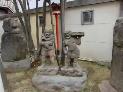 吉原神社の像