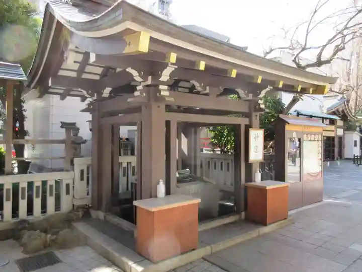 鳥越神社の手水舎