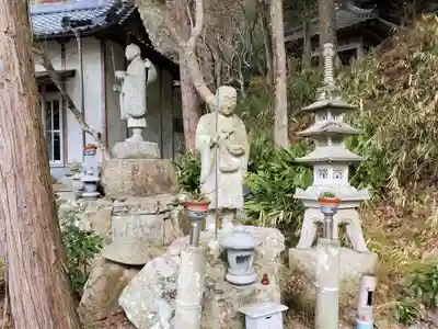 吉祥寺の像