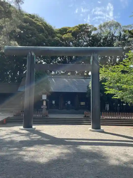 埼玉縣護國神社の{uncategorized: "未分類", other: "その他", undefined: "問題あり", building: "その他建物", grave: "お墓", sacred_gate: "鳥居", guardian: "狛犬", statue: "像", buddha: "仏像", history: "歴史", nature: "自然", garden: "庭園", animal: "動物", pagoda: "塔", temizu: "手水舎", mountain_gate: "山門・神門", sanctuary: "本殿・本堂", subordinate: "末社・摂社", art: "芸術", scenery: "景色", jizo: "地蔵", ema: "絵馬", goshuin: "御朱印", omikuji: "おみくじ", items: "授与品その他", amulet: "お守り", goshuincho: "御朱印帳", eats: "食事", festival: "お祭り", votive_dance: "神楽", shichigosan: "七五三参", wedding: "結婚式", experience: "体験その他", initially: "初詣", around: "周辺", anti_infection: "感染症対策"}
