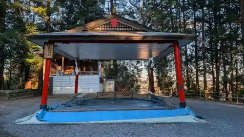 生子神社の{uncategorized: "未分類", other: "その他", undefined: "問題あり", building: "その他建物", grave: "お墓", sacred_gate: "鳥居", guardian: "狛犬", statue: "像", buddha: "仏像", history: "歴史", nature: "自然", garden: "庭園", animal: "動物", pagoda: "塔", temizu: "手水舎", mountain_gate: "山門・神門", sanctuary: "本殿・本堂", subordinate: "末社・摂社", art: "芸術", scenery: "景色", jizo: "地蔵", ema: "絵馬", goshuin: "御朱印", omikuji: "おみくじ", items: "授与品その他", amulet: "お守り", goshuincho: "御朱印帳", eats: "食事", festival: "お祭り", votive_dance: "神楽", shichigosan: "七五三参", wedding: "結婚式", experience: "体験その他", initially: "初詣", around: "周辺", anti_infection: "感染症対策"}