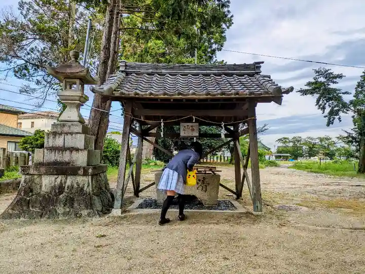 熊野社(東菱野町)の手水舎
