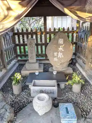 鬼の首塚の本殿・本堂