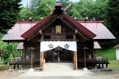 新得神社の本殿