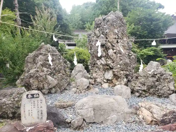 白山神社の建物その他