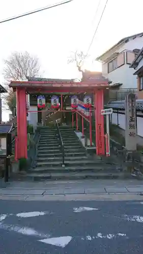 泉増院の鳥居