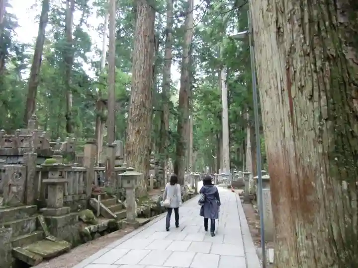 高野山金剛峯寺奥の院(和歌山県)