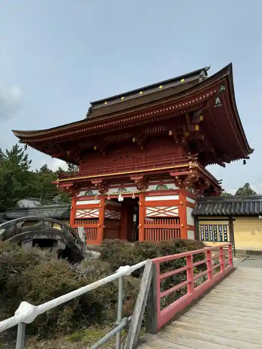 美濃國一宮 南宮大社の山門・神門