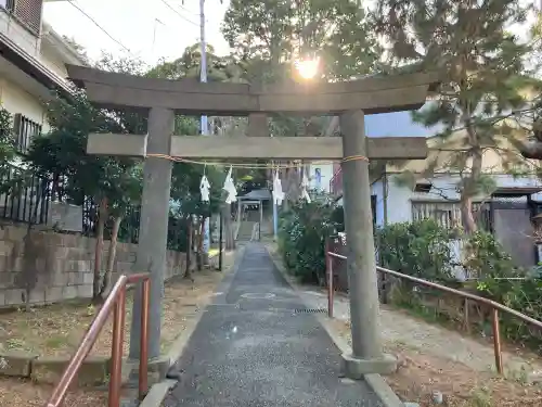 鹿島神社（笠間町）の{uncategorized: "未分類", other: "その他", undefined: "問題あり", building: "その他建物", grave: "お墓", sacred_gate: "鳥居", guardian: "狛犬", statue: "像", buddha: "仏像", history: "歴史", nature: "自然", garden: "庭園", animal: "動物", pagoda: "塔", temizu: "手水舎", mountain_gate: "山門・神門", sanctuary: "本殿・本堂", subordinate: "末社・摂社", art: "芸術", scenery: "景色", jizo: "地蔵", ema: "絵馬", goshuin: "御朱印", omikuji: "おみくじ", items: "授与品その他", amulet: "お守り", goshuincho: "御朱印帳", eats: "食事", festival: "お祭り", votive_dance: "神楽", shichigosan: "七五三参", wedding: "結婚式", experience: "体験その他", initially: "初詣", around: "周辺", anti_infection: "感染症対策"}