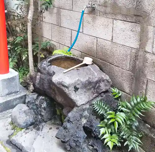 太郎稲荷神社の手水