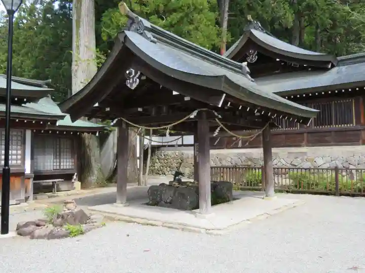 飛騨一宮水無神社の手水舎