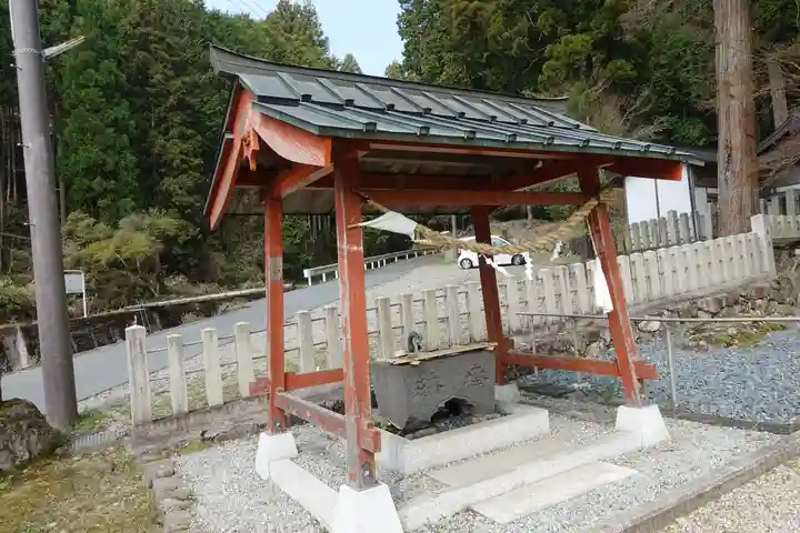 田口水分神社の手水舎
