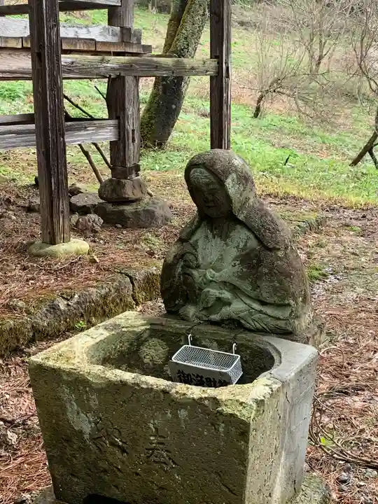 小野観音堂の手水舎