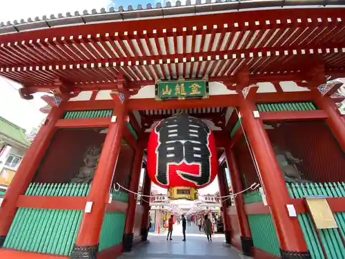 浅草寺の山門