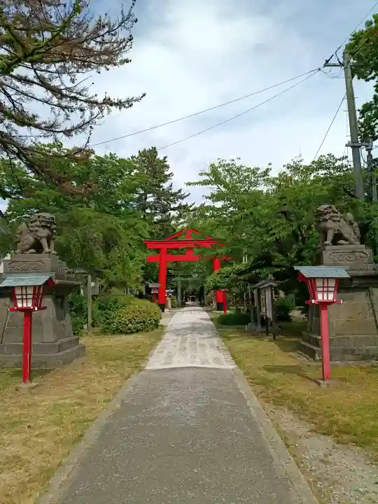 日吉神社の{uncategorized: "未分類", other: "その他", undefined: "問題あり", building: "その他建物", grave: "お墓", sacred_gate: "鳥居", guardian: "狛犬", statue: "像", buddha: "仏像", history: "歴史", nature: "自然", garden: "庭園", animal: "動物", pagoda: "塔", temizu: "手水舎", mountain_gate: "山門・神門", sanctuary: "本殿・本堂", subordinate: "末社・摂社", art: "芸術", scenery: "景色", jizo: "地蔵", ema: "絵馬", goshuin: "御朱印", omikuji: "おみくじ", items: "授与品その他", amulet: "お守り", goshuincho: "御朱印帳", eats: "食事", festival: "お祭り", votive_dance: "神楽", shichigosan: "七五三参", wedding: "結婚式", experience: "体験その他", initially: "初詣", around: "周辺", anti_infection: "感染症対策"}