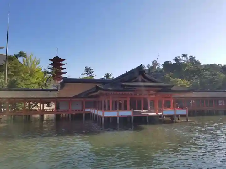 厳島神社(広島県)