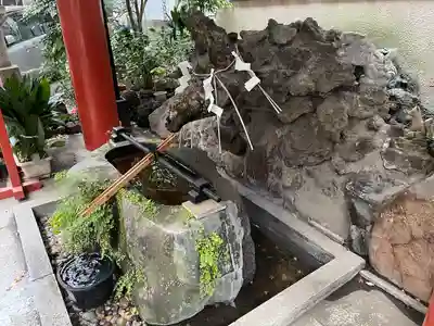 三崎稲荷神社の手水舎