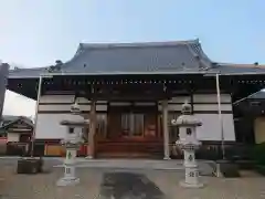 万寿寺の本殿