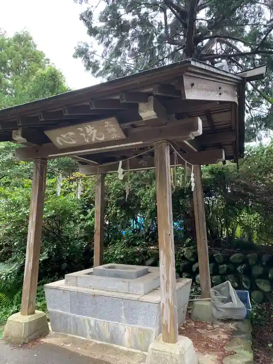 小川温泉神社の手水舎