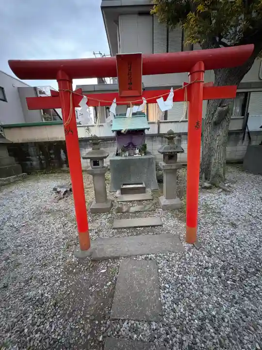 駒留八幡神社の{uncategorized: "未分類", other: "その他", undefined: "問題あり", building: "その他建物", grave: "お墓", sacred_gate: "鳥居", guardian: "狛犬", statue: "像", buddha: "仏像", history: "歴史", nature: "自然", garden: "庭園", animal: "動物", pagoda: "塔", temizu: "手水舎", mountain_gate: "山門・神門", sanctuary: "本殿・本堂", subordinate: "末社・摂社", art: "芸術", scenery: "景色", jizo: "地蔵", ema: "絵馬", goshuin: "御朱印", omikuji: "おみくじ", items: "授与品その他", amulet: "お守り", goshuincho: "御朱印帳", eats: "食事", festival: "お祭り", votive_dance: "神楽", shichigosan: "七五三参", wedding: "結婚式", experience: "体験その他", initially: "初詣", around: "周辺", anti_infection: "感染症対策"}