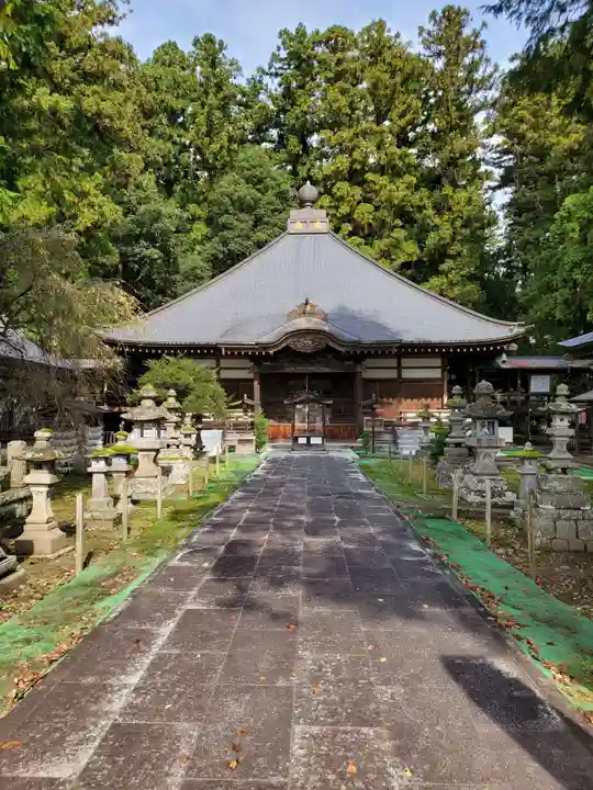 光丸山 法輪寺の本殿・本堂