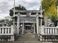 白蛇辨財天の鳥居