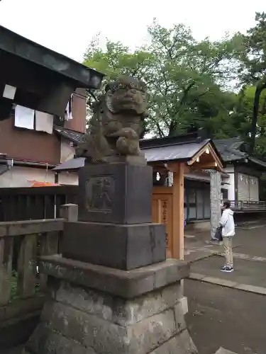 神明社の狛犬