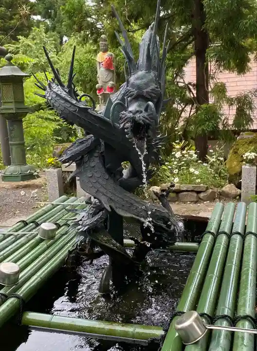 成相寺の手水舎