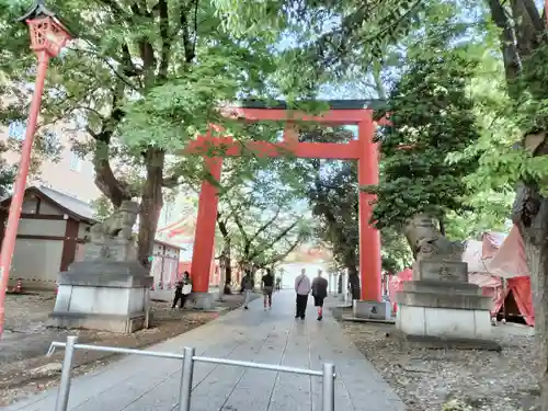 花園神社の鳥居