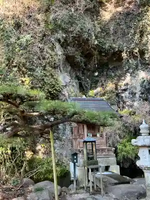 大福寺(室田の瀧不動尊)の{uncategorized: "未分類", other: "その他", undefined: "問題あり", building: "その他建物", grave: "お墓", sacred_gate: "鳥居", guardian: "狛犬", statue: "像", buddha: "仏像", history: "歴史", nature: "自然", garden: "庭園", animal: "動物", pagoda: "塔", temizu: "手水舎", mountain_gate: "山門・神門", sanctuary: "本殿・本堂", subordinate: "末社・摂社", art: "芸術", scenery: "景色", jizo: "地蔵", ema: "絵馬", goshuin: "御朱印", omikuji: "おみくじ", items: "授与品その他", amulet: "お守り", goshuincho: "御朱印帳", eats: "食事", festival: "お祭り", votive_dance: "神楽", shichigosan: "七五三参", wedding: "結婚式", experience: "体験その他", initially: "初詣", around: "周辺", anti_infection: "感染症対策"}