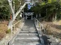 日吉神社の{uncategorized: "未分類", other: "その他", undefined: "問題あり", building: "その他建物", grave: "お墓", sacred_gate: "鳥居", guardian: "狛犬", statue: "像", buddha: "仏像", history: "歴史", nature: "自然", garden: "庭園", animal: "動物", pagoda: "塔", temizu: "手水舎", mountain_gate: "山門・神門", sanctuary: "本殿・本堂", subordinate: "末社・摂社", art: "芸術", scenery: "景色", jizo: "地蔵", ema: "絵馬", goshuin: "御朱印", omikuji: "おみくじ", items: "授与品その他", amulet: "お守り", goshuincho: "御朱印帳", eats: "食事", festival: "お祭り", votive_dance: "神楽", shichigosan: "七五三参", wedding: "結婚式", experience: "体験その他", initially: "初詣", around: "周辺", anti_infection: "感染症対策"}