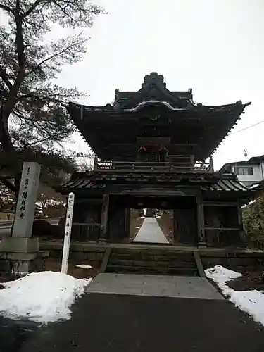 陽林寺の山門