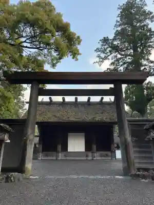 伊勢神宮外宮（豊受大神宮）の{uncategorized: "未分類", other: "その他", undefined: "問題あり", building: "その他建物", grave: "お墓", sacred_gate: "鳥居", guardian: "狛犬", statue: "像", buddha: "仏像", history: "歴史", nature: "自然", garden: "庭園", animal: "動物", pagoda: "塔", temizu: "手水舎", mountain_gate: "山門・神門", sanctuary: "本殿・本堂", subordinate: "末社・摂社", art: "芸術", scenery: "景色", jizo: "地蔵", ema: "絵馬", goshuin: "御朱印", omikuji: "おみくじ", items: "授与品その他", amulet: "お守り", goshuincho: "御朱印帳", eats: "食事", festival: "お祭り", votive_dance: "神楽", shichigosan: "七五三参", wedding: "結婚式", experience: "体験その他", initially: "初詣", around: "周辺", anti_infection: "感染症対策"}