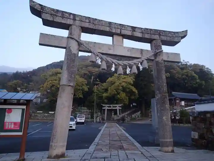 厳原八幡宮神社の鳥居
