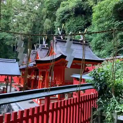 枚岡神社の末社・摂社