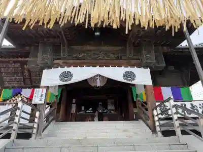 成田山川越別院の{uncategorized: "未分類", other: "その他", undefined: "問題あり", building: "その他建物", grave: "お墓", sacred_gate: "鳥居", guardian: "狛犬", statue: "像", buddha: "仏像", history: "歴史", nature: "自然", garden: "庭園", animal: "動物", pagoda: "塔", temizu: "手水舎", mountain_gate: "山門・神門", sanctuary: "本殿・本堂", subordinate: "末社・摂社", art: "芸術", scenery: "景色", jizo: "地蔵", ema: "絵馬", goshuin: "御朱印", omikuji: "おみくじ", items: "授与品その他", amulet: "お守り", goshuincho: "御朱印帳", eats: "食事", festival: "お祭り", votive_dance: "神楽", shichigosan: "七五三参", wedding: "結婚式", experience: "体験その他", initially: "初詣", around: "周辺", anti_infection: "感染症対策"}