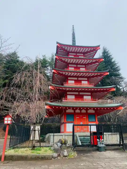 新倉富士浅間神社(山梨県)