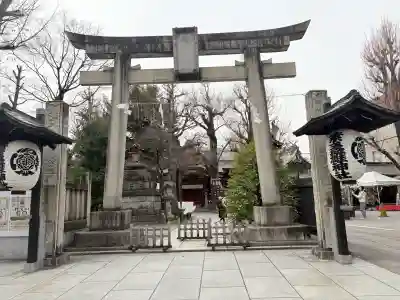 素盞雄神社の{uncategorized: "未分類", other: "その他", undefined: "問題あり", building: "その他建物", grave: "お墓", sacred_gate: "鳥居", guardian: "狛犬", statue: "像", buddha: "仏像", history: "歴史", nature: "自然", garden: "庭園", animal: "動物", pagoda: "塔", temizu: "手水舎", mountain_gate: "山門・神門", sanctuary: "本殿・本堂", subordinate: "末社・摂社", art: "芸術", scenery: "景色", jizo: "地蔵", ema: "絵馬", goshuin: "御朱印", omikuji: "おみくじ", items: "授与品その他", amulet: "お守り", goshuincho: "御朱印帳", eats: "食事", festival: "お祭り", votive_dance: "神楽", shichigosan: "七五三参", wedding: "結婚式", experience: "体験その他", initially: "初詣", around: "周辺", anti_infection: "感染症対策"}
