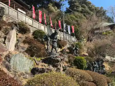 建長寺 半僧坊の{uncategorized: "未分類", other: "その他", undefined: "問題あり", building: "その他建物", grave: "お墓", sacred_gate: "鳥居", guardian: "狛犬", statue: "像", buddha: "仏像", history: "歴史", nature: "自然", garden: "庭園", animal: "動物", pagoda: "塔", temizu: "手水舎", mountain_gate: "山門・神門", sanctuary: "本殿・本堂", subordinate: "末社・摂社", art: "芸術", scenery: "景色", jizo: "地蔵", ema: "絵馬", goshuin: "御朱印", omikuji: "おみくじ", items: "授与品その他", amulet: "お守り", goshuincho: "御朱印帳", eats: "食事", festival: "お祭り", votive_dance: "神楽", shichigosan: "七五三参", wedding: "結婚式", experience: "体験その他", initially: "初詣", around: "周辺", anti_infection: "感染症対策"}