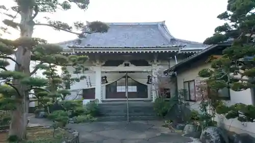 妙蔵寺の本殿・本堂
