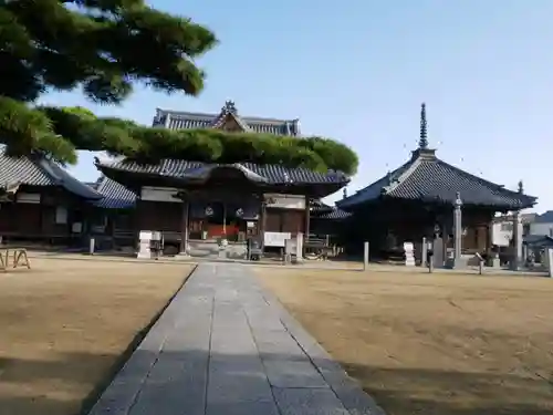 長尾寺の本殿