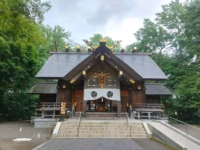 旭川神社の本殿