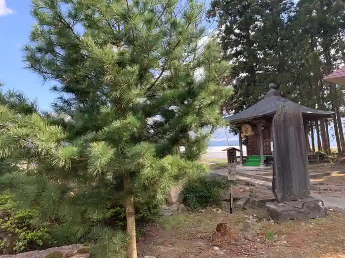 下荒井観音の建物その他