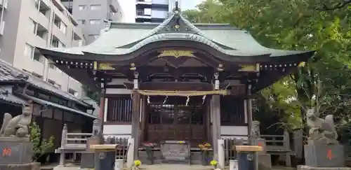 綾瀬稲荷神社の本殿・本堂