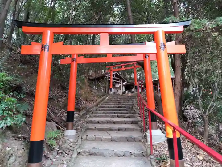 二葉姫稲荷神社の{uncategorized: "未分類", other: "その他", undefined: "問題あり", building: "その他建物", grave: "お墓", sacred_gate: "鳥居", guardian: "狛犬", statue: "像", buddha: "仏像", history: "歴史", nature: "自然", garden: "庭園", animal: "動物", pagoda: "塔", temizu: "手水舎", mountain_gate: "山門・神門", sanctuary: "本殿・本堂", subordinate: "末社・摂社", art: "芸術", scenery: "景色", jizo: "地蔵", ema: "絵馬", goshuin: "御朱印", omikuji: "おみくじ", items: "授与品その他", amulet: "お守り", goshuincho: "御朱印帳", eats: "食事", festival: "お祭り", votive_dance: "神楽", shichigosan: "七五三参", wedding: "結婚式", experience: "体験その他", initially: "初詣", around: "周辺", anti_infection: "感染症対策"}