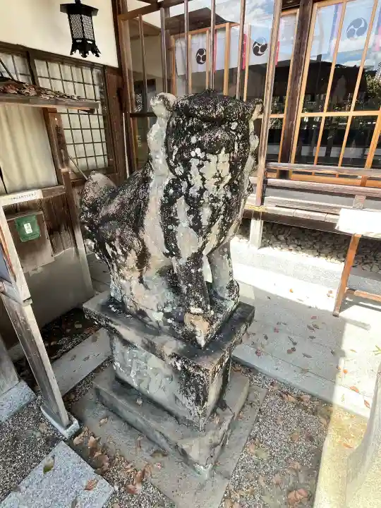相賀八幡神社の{uncategorized: "未分類", other: "その他", undefined: "問題あり", building: "その他建物", grave: "お墓", sacred_gate: "鳥居", guardian: "狛犬", statue: "像", buddha: "仏像", history: "歴史", nature: "自然", garden: "庭園", animal: "動物", pagoda: "塔", temizu: "手水舎", mountain_gate: "山門・神門", sanctuary: "本殿・本堂", subordinate: "末社・摂社", art: "芸術", scenery: "景色", jizo: "地蔵", ema: "絵馬", goshuin: "御朱印", omikuji: "おみくじ", items: "授与品その他", amulet: "お守り", goshuincho: "御朱印帳", eats: "食事", festival: "お祭り", votive_dance: "神楽", shichigosan: "七五三参", wedding: "結婚式", experience: "体験その他", initially: "初詣", around: "周辺", anti_infection: "感染症対策"}