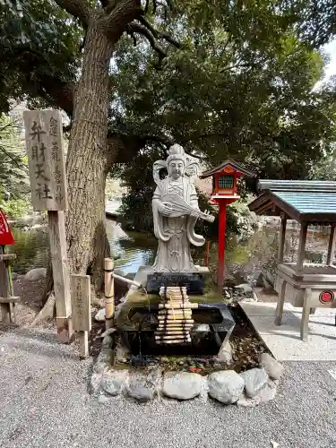 平塚八幡宮の{uncategorized: "未分類", other: "その他", undefined: "問題あり", building: "その他建物", grave: "お墓", sacred_gate: "鳥居", guardian: "狛犬", statue: "像", buddha: "仏像", history: "歴史", nature: "自然", garden: "庭園", animal: "動物", pagoda: "塔", temizu: "手水舎", mountain_gate: "山門・神門", sanctuary: "本殿・本堂", subordinate: "末社・摂社", art: "芸術", scenery: "景色", jizo: "地蔵", ema: "絵馬", goshuin: "御朱印", omikuji: "おみくじ", items: "授与品その他", amulet: "お守り", goshuincho: "御朱印帳", eats: "食事", festival: "お祭り", votive_dance: "神楽", shichigosan: "七五三参", wedding: "結婚式", experience: "体験その他", initially: "初詣", around: "周辺", anti_infection: "感染症対策"}